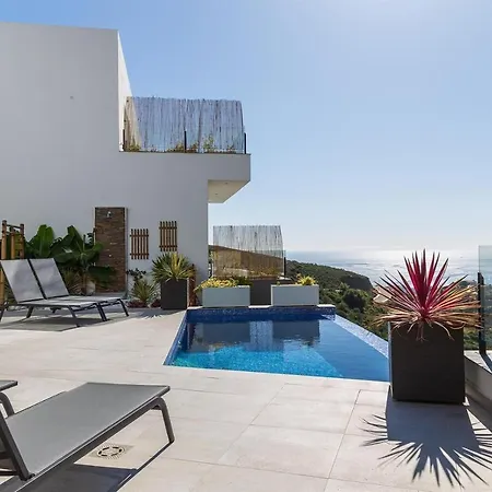 Luxury Celeste Retreat
