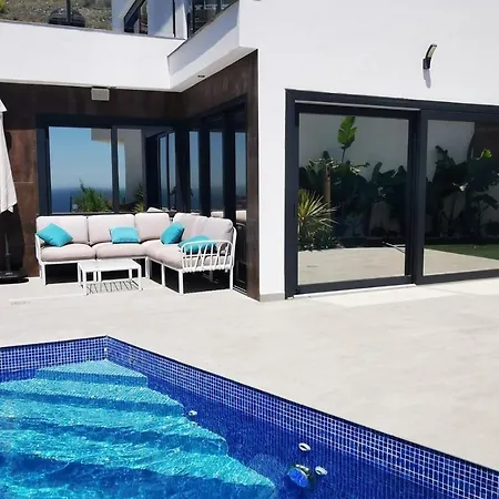 Luxury Celeste Retreat Вилла
